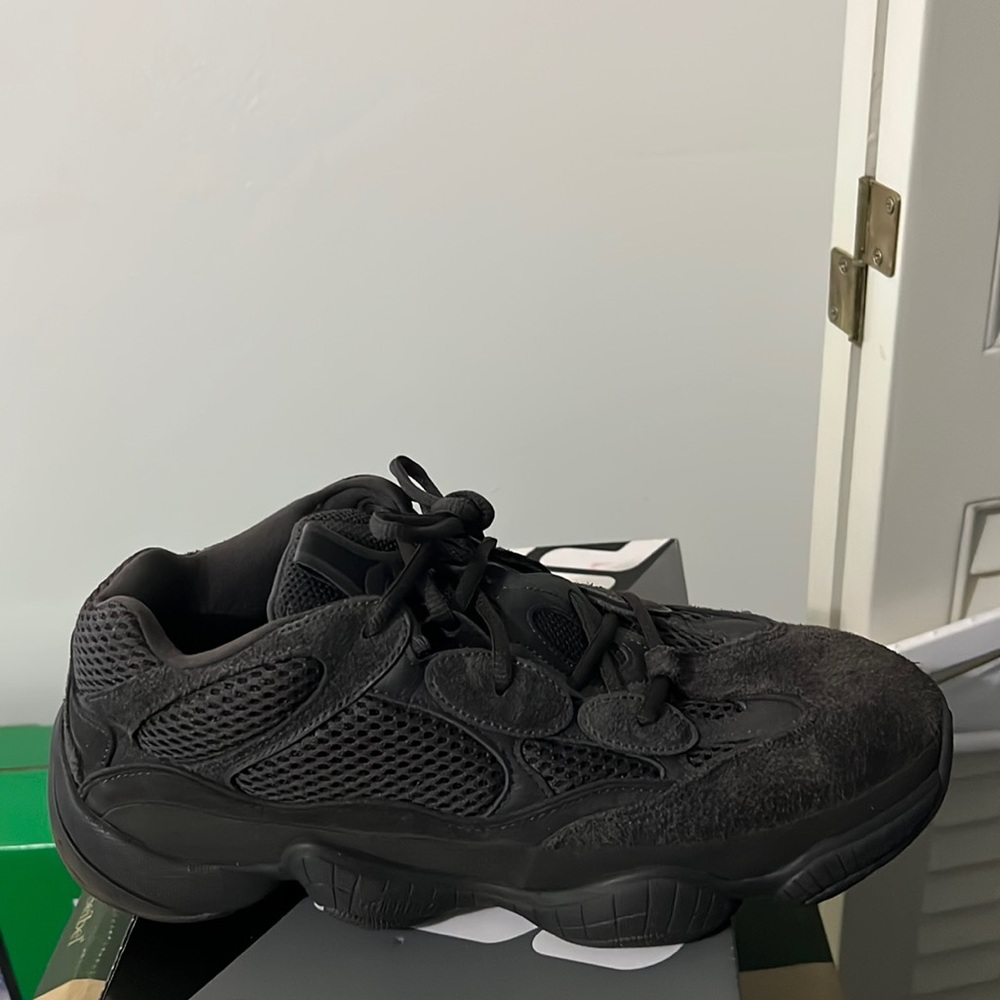 Yeezy 500 utility black